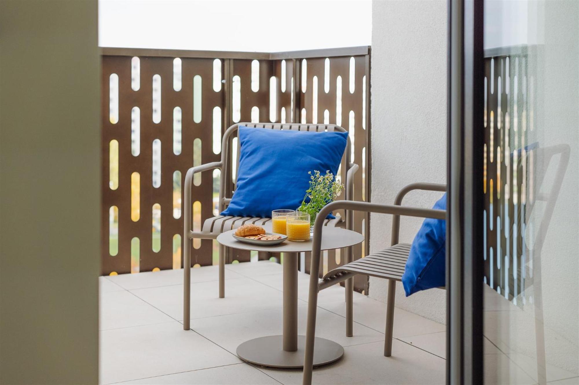 Good Vibe Near Metro - Garage, Air-conditioning, Vinyl Player Apartamento
