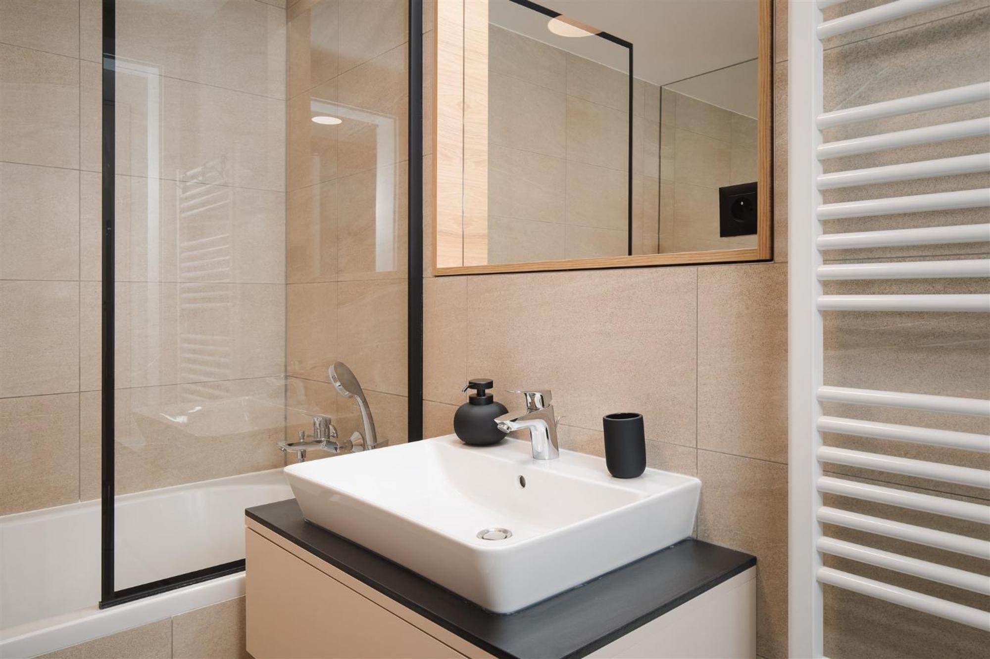 Good Vibe Near Metro - Garage, Air-conditioning, Vinyl Player Apartamento Praga